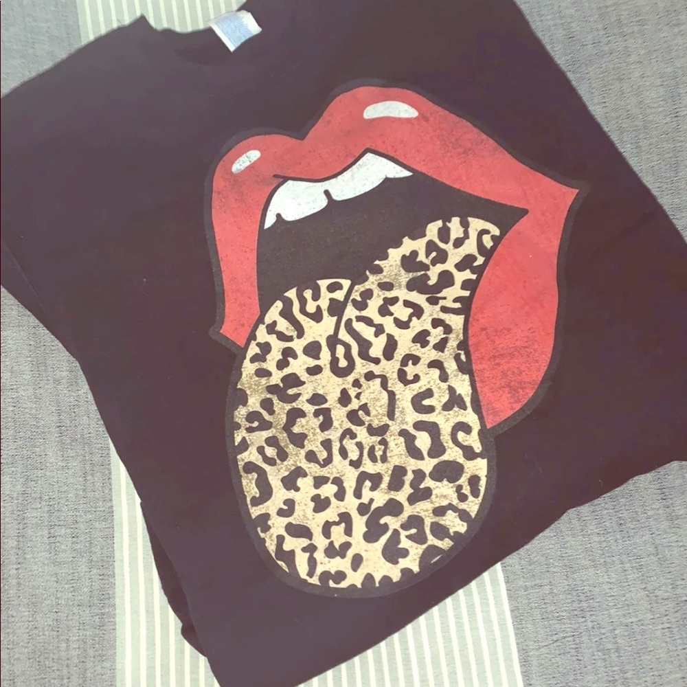 Graphic Sweatshirt - Red Lips
